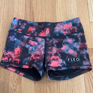 Fleo 3.25” booty shorts size medium